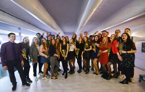 Лофт с 6-ти метровой барной стойкой