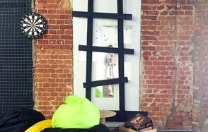 Brick House WHITE Лофт с качелями 