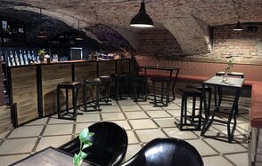 Кирпичный лофт-бар