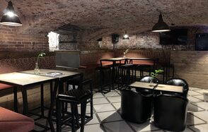 Кирпичный лофт-бар