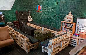 Лофт с кухней