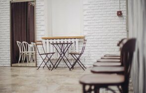 Мастерская на Кулишках с фактурными стенами 