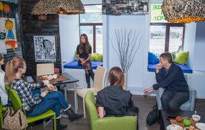 Тайм-кофейня Индиго Атмосферная кофейня под закрытие 