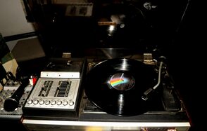 Avrora Bar. Деревянный лофт