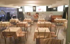 Малый зал со сценой на Цветном