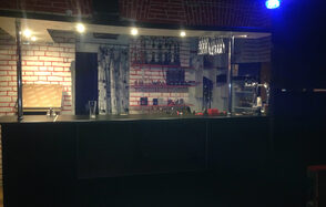 Лофт с баром в центре