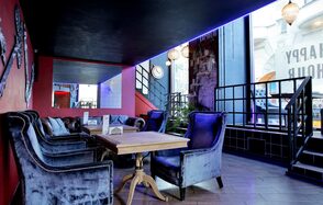 Двухуровневое кальянное пространство