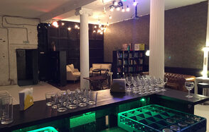 Лофт Фарфор. Стильный лофт с колоннами 