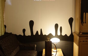 Небольшая уютная площадка с кальянами