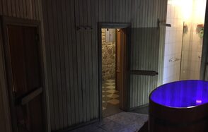 Универсальная площадка для вечеринок с аква зоной