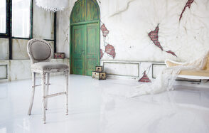 Apriori Photo Нежный лофт с арочными окнами 