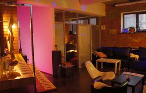 Уютный кинотеатр на 80 человек