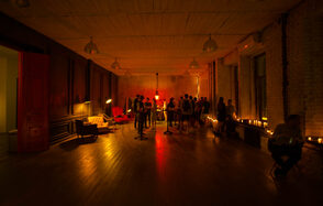  FotoFaktura. Зал с большими окнами 