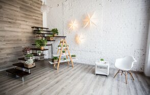 Like Studio. Лофт с минимальным интерьером