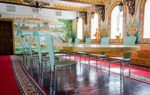 Зал в русском народном стиле