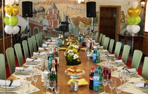 Зал в русском народном стиле