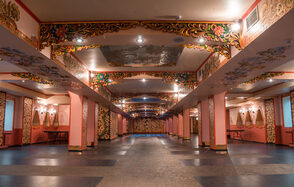 Вернисаж холл. Зал в русском стиле