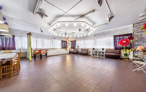 Яркое пространство для отдыха и вечеринок