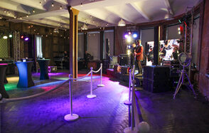 FotoFaktura. Просторный зал в стиле лофт для вечеринок