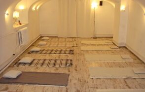 Белая комната