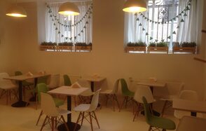 Уютное лофт-кафе