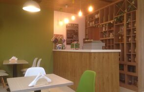 Уютное лофт-кафе