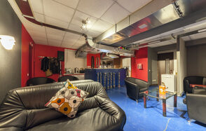 F-Lounge Лофт с кальянами и напитками