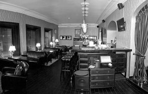 Зал с кабинками в центре Москвы