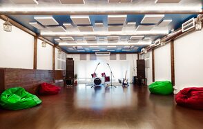 Лофт Дом у моря Арт-площадка со сценой 