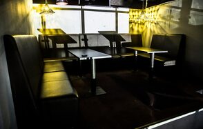 RED PUB Пространство клуба со сценой