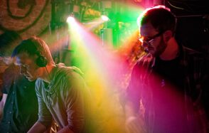 Бар с высокими потолками до 50 гостей