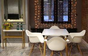 Лофт с кухней и камином 