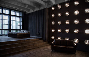 Wood Studios Лофт с декорациями на Электрозаводской