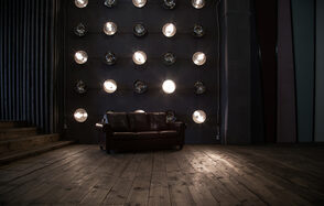 Wood Studios Лофт с декорациями на Электрозаводской