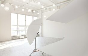 Cross Studio. Светлый большой зал для фуршетов и тренингов 