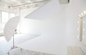 Cross Studio. Светлый большой зал для фуршетов и тренингов 