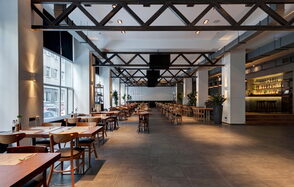 Банкетный зал с барной стойкой, 40 кВт свет