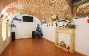 Кафе "Old City" Романтический колонный лофт