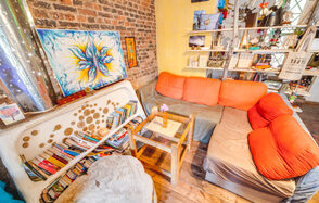 Тайм-кафе в центре с музыкальным и акустическим оборудование