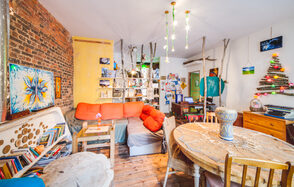 Тайм-кафе в центре с музыкальным и акустическим оборудование