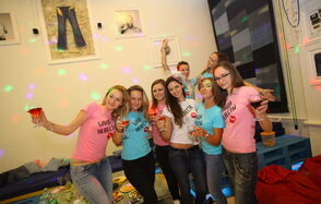 Джинсовый лофт с диванчиками