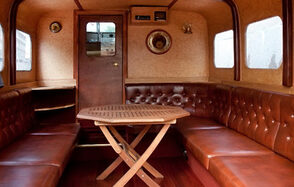 Моторная яхта Триумф