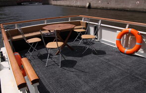 Теплоход "Олимпия"