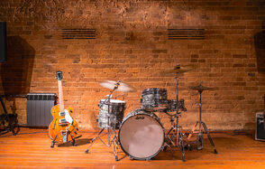 Kontora Grill Pub. Арт-лекторий 