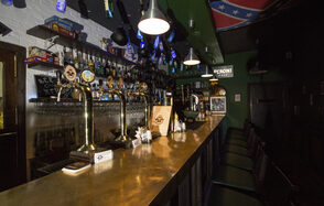 Лофт-бар в британском стиле 