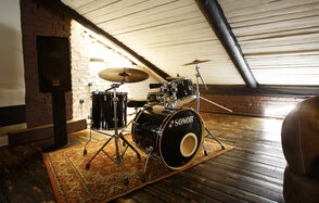  Duty Free Loft. Мансарда в центре Петербурга