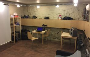 антикафе Эксперт Мини-лофт с большим экраном