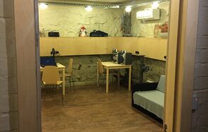 антикафе Эксперт Мини-лофт с большим экраном