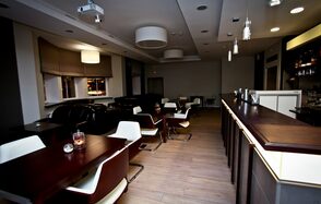 Дядя. Кухня и бар