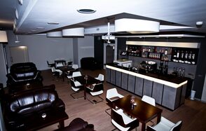 Дядя. Кухня и бар